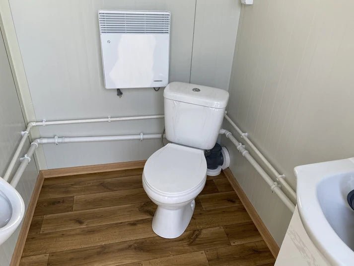 Contenedor sanitario doble con depósito de residuos blanco 3x2 metros - Imagen 6