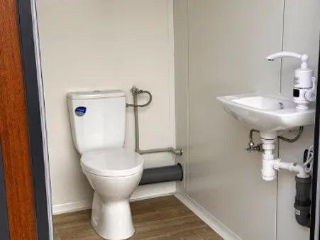 Contenedor Sanitario Tipo Pabellón con Triple Cabina - Imagen 8