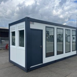 Oficina Portátil con Ventanas Panorámicas