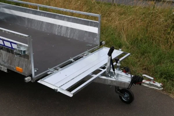 Blyss Meister 1325 Anhänger – 1300 kg gebremst | 244×125 cm - Imagen 2