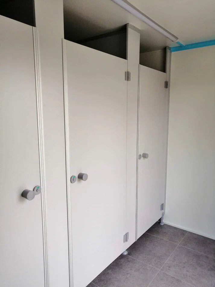 Remolque WC con doble WC 6x2,40 metros. - Imagen 4