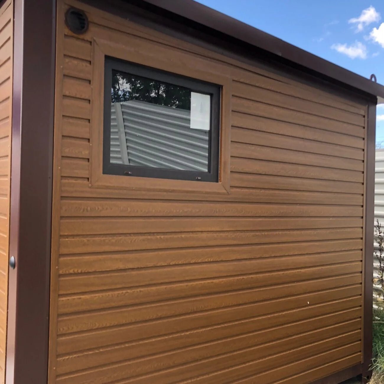 Contenedor de panel sándwich con aseo, 6,00×3,00 - Imagen 2